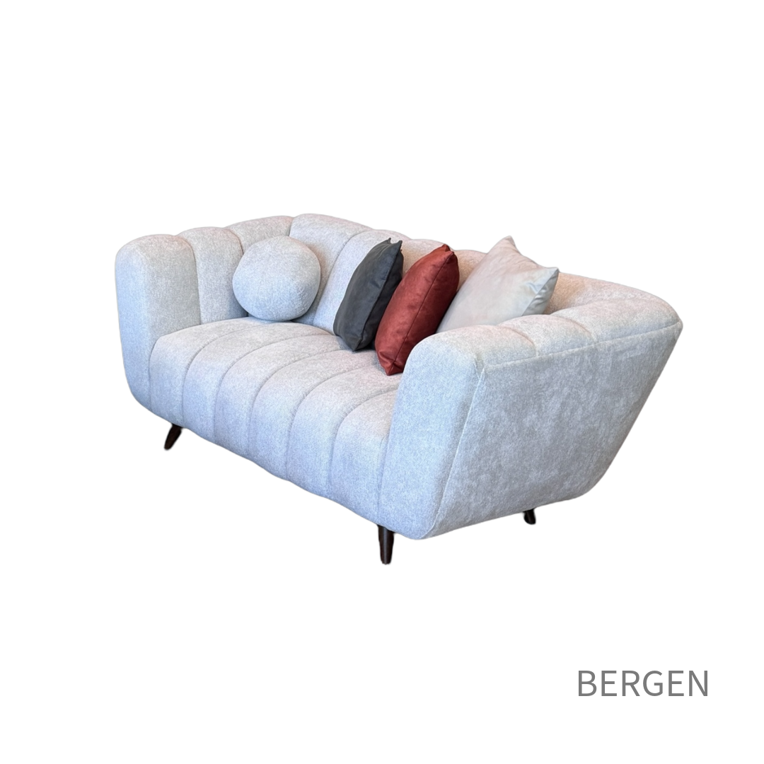 LOVE SEAT BERGEN